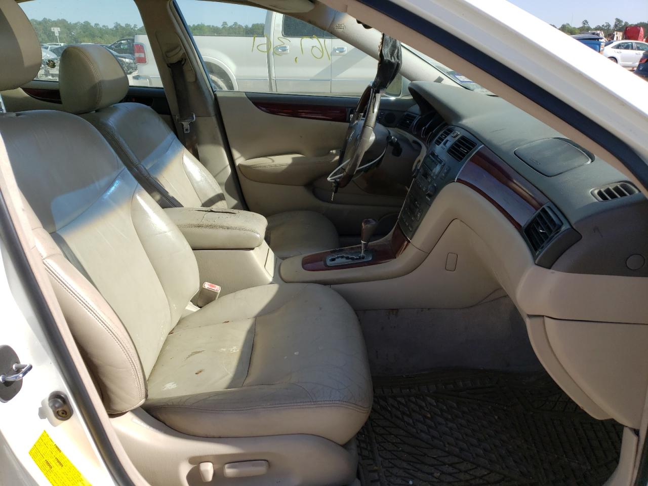 Photo 5 from auction – 2002 LEXUS ES 300 with VIN JTHBF30G620031342