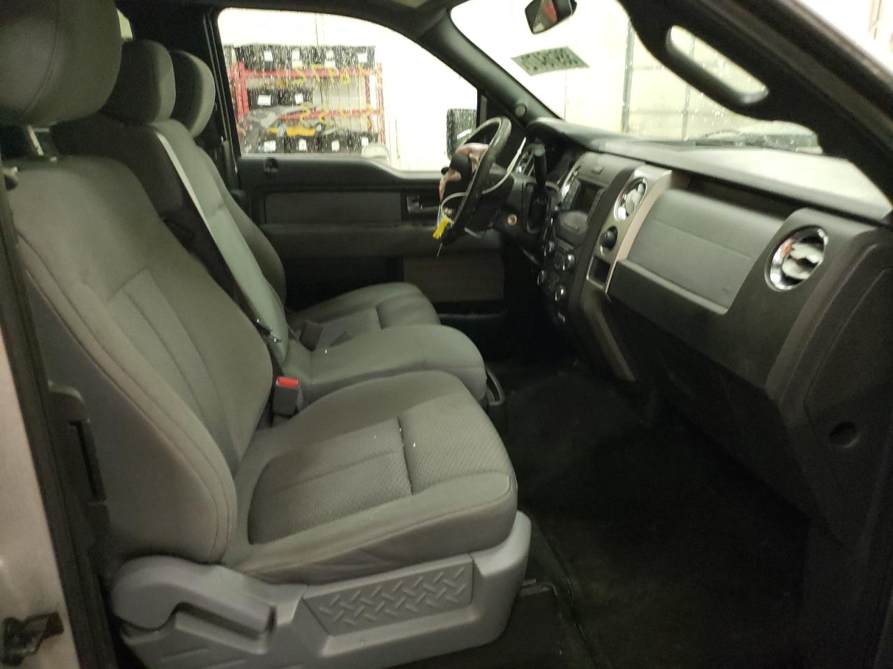 Photo 5 from auction – 2013 FORD F150 SUPER with VIN 1FTFX1EF6DFB10143