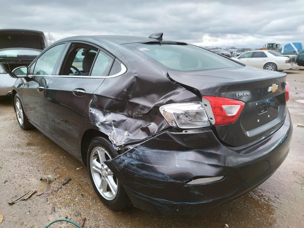 Photo 3 from auction – 2017 CHEVROLET CRUZE LT with VIN 1G1BE5SM2H7150002