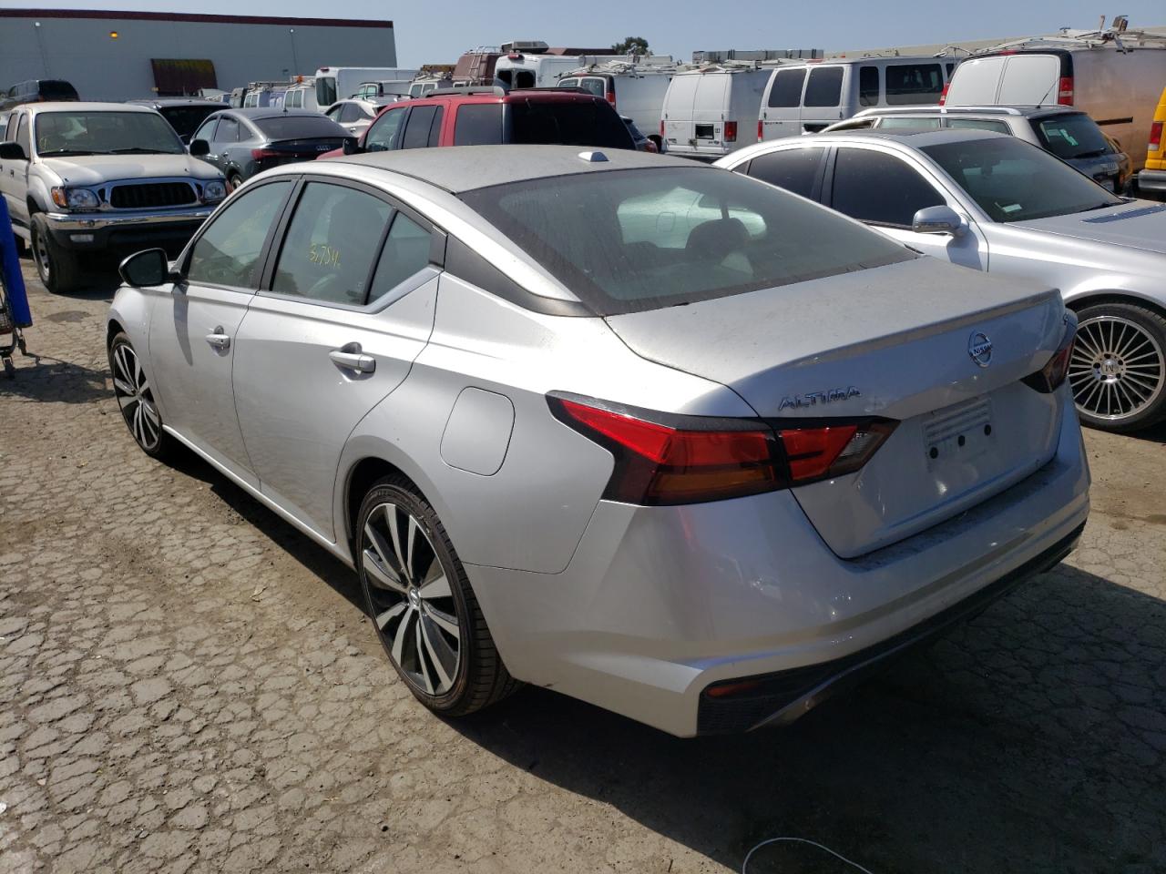 Photo 3 from auction – 2019 NISSAN ALTIMA SR with VIN 1N4BL4CV2KC178790