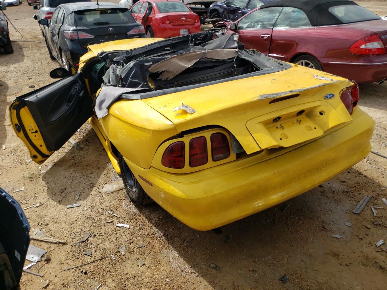 Photo 3 from auction – 1998 FORD MUSTANG with VIN 1FAFP4444WF237838