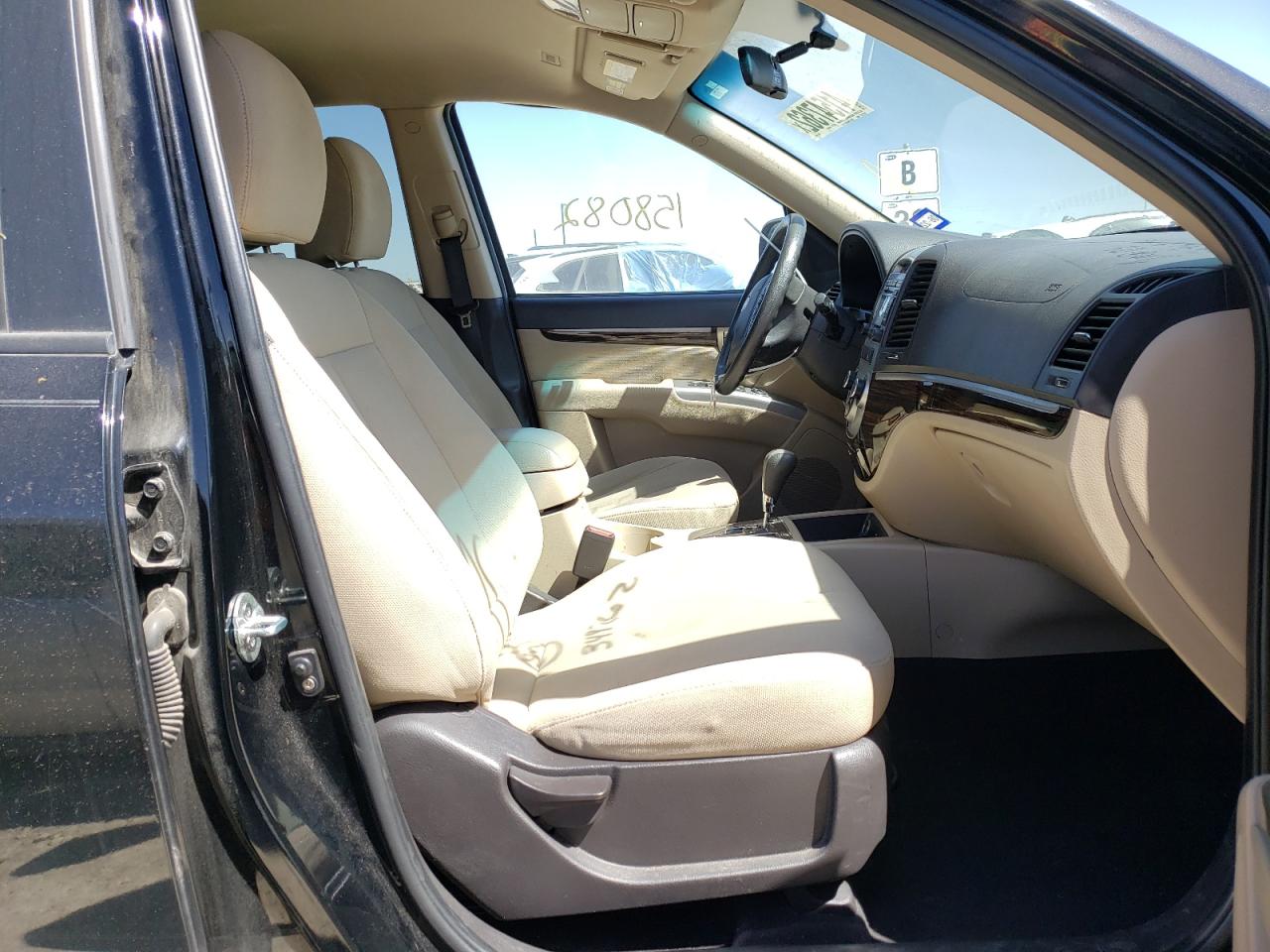 Photo 5 from auction – 2010 HYUNDAI SANTA FE G with VIN 5NMSG3AB9AH349262