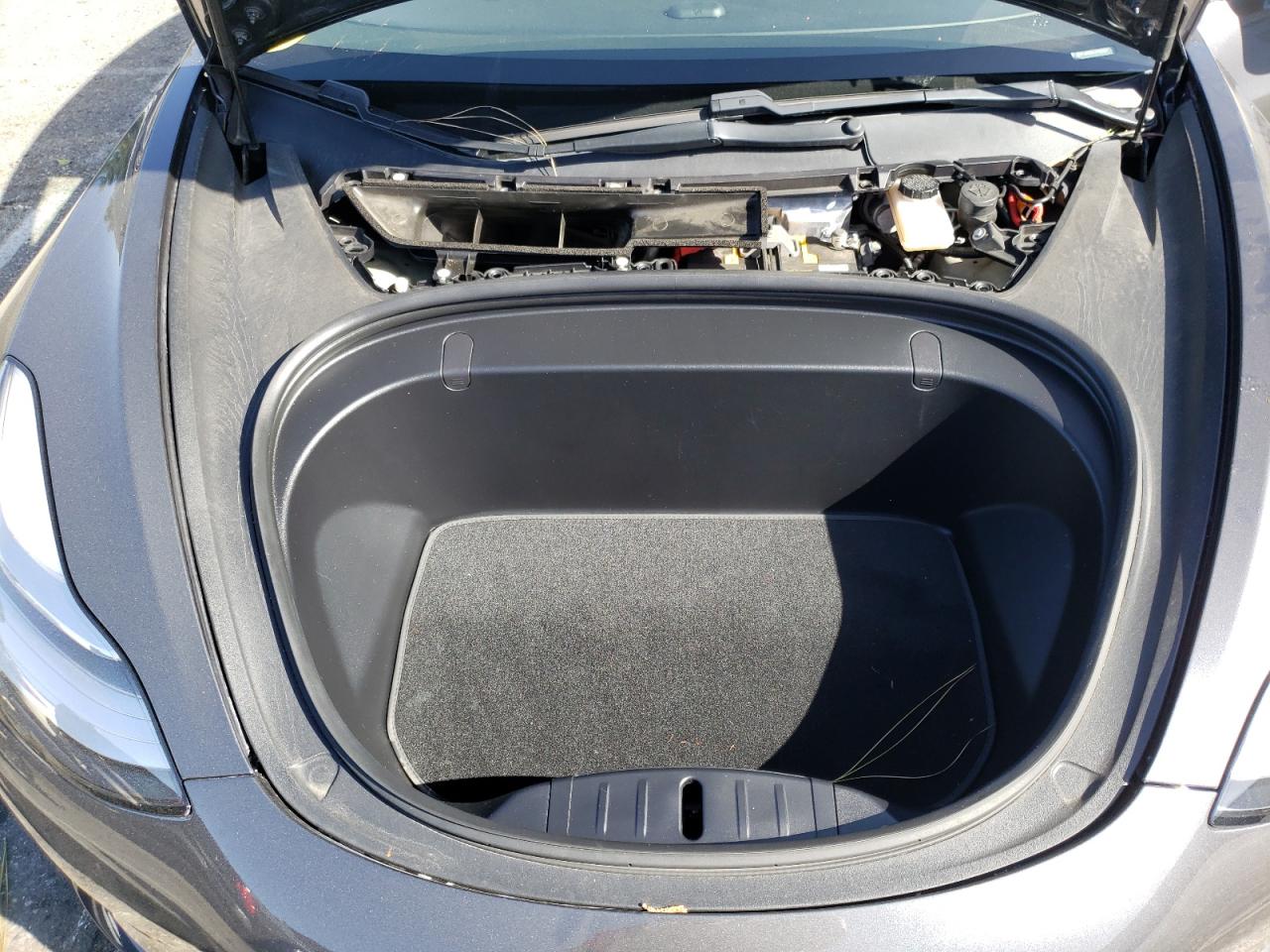 Photo 7 from auction – 2018 TESLA MODEL 3 with VIN 5YJ3E1EB4JF090657