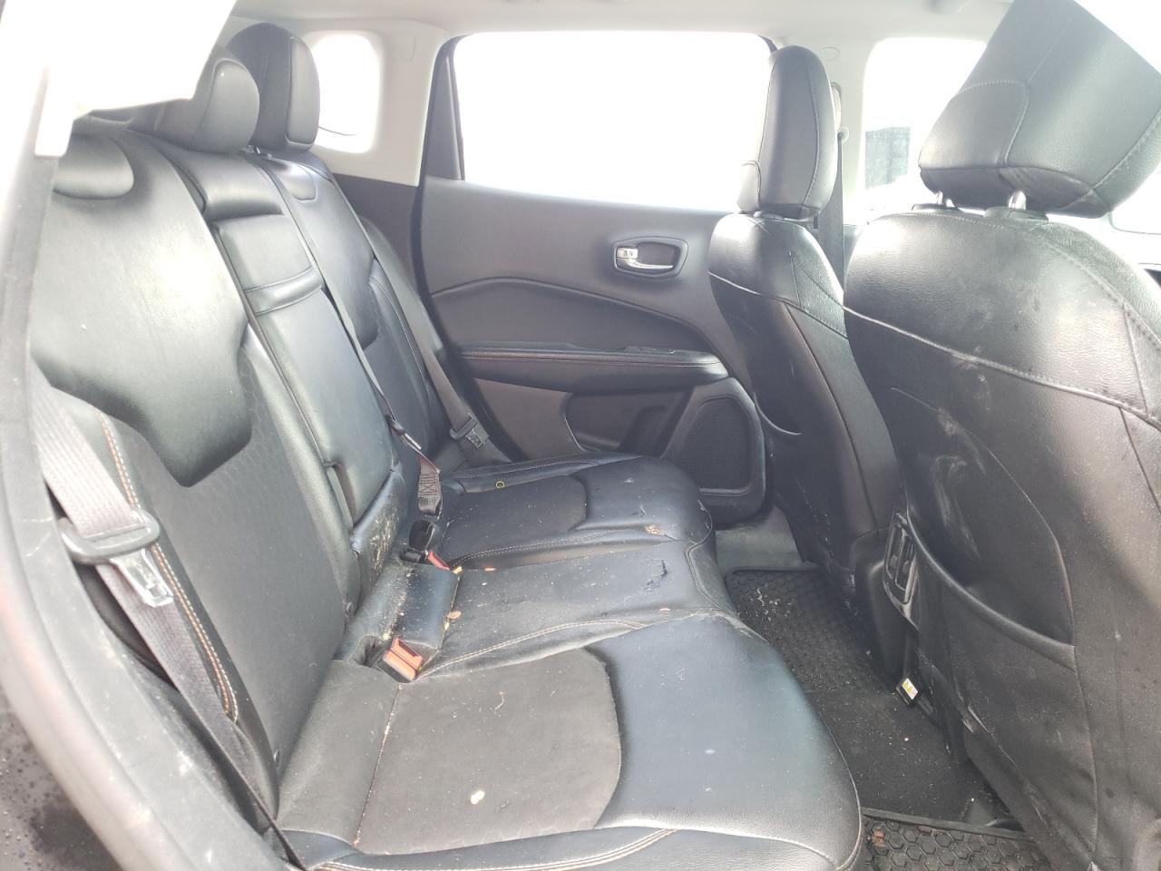 Photo 6 from auction – 2018 JEEP COMPASS LA with VIN 3C4NJDBB8JT313830