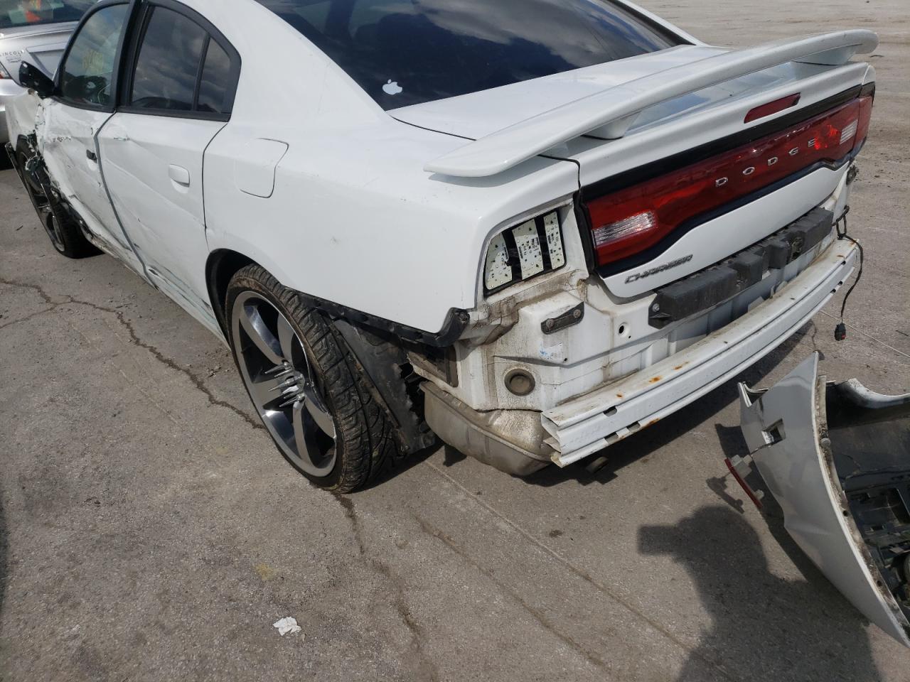 Photo 10 from auction – 2014 DODGE CHARGER SE with VIN 2C3CDXBG1EH325820