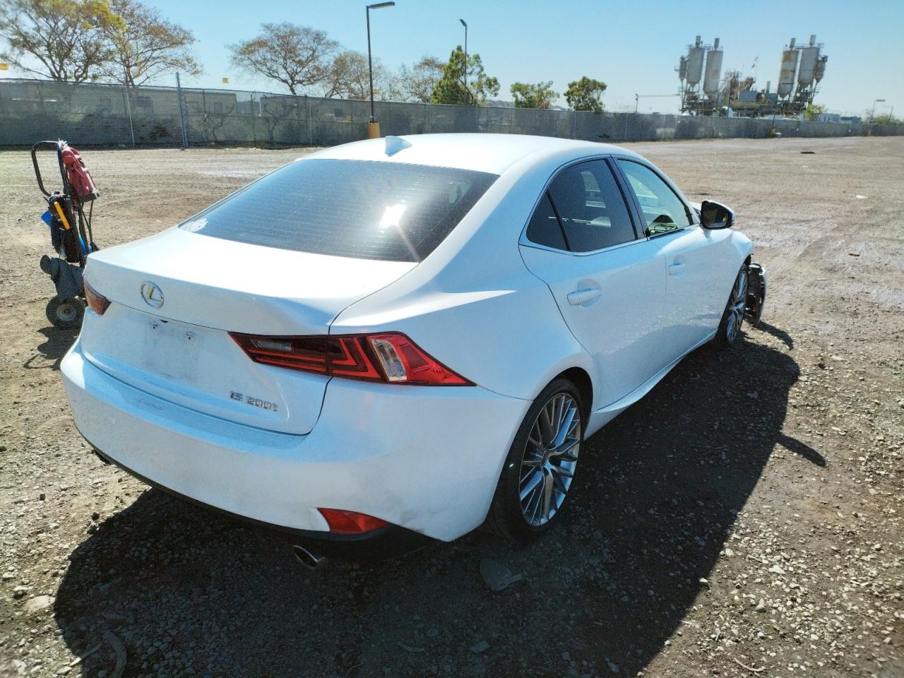 Photo 4 from auction – 2016 LEXUS IS 200T with VIN JTHBA1D27G5013461
