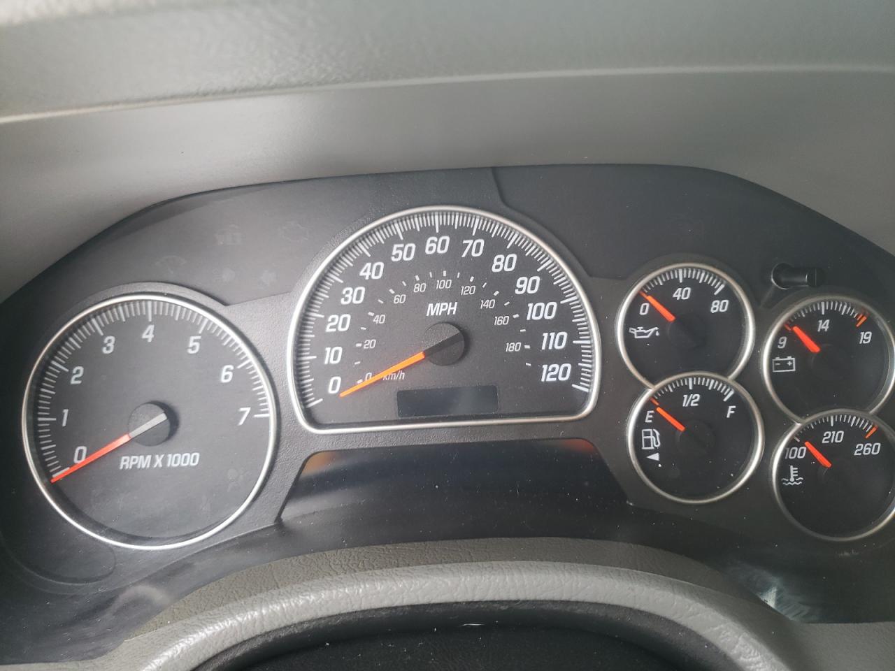 Photo 8 from auction – 2005 GMC ENVOY with VIN 1GKDT13S352102906