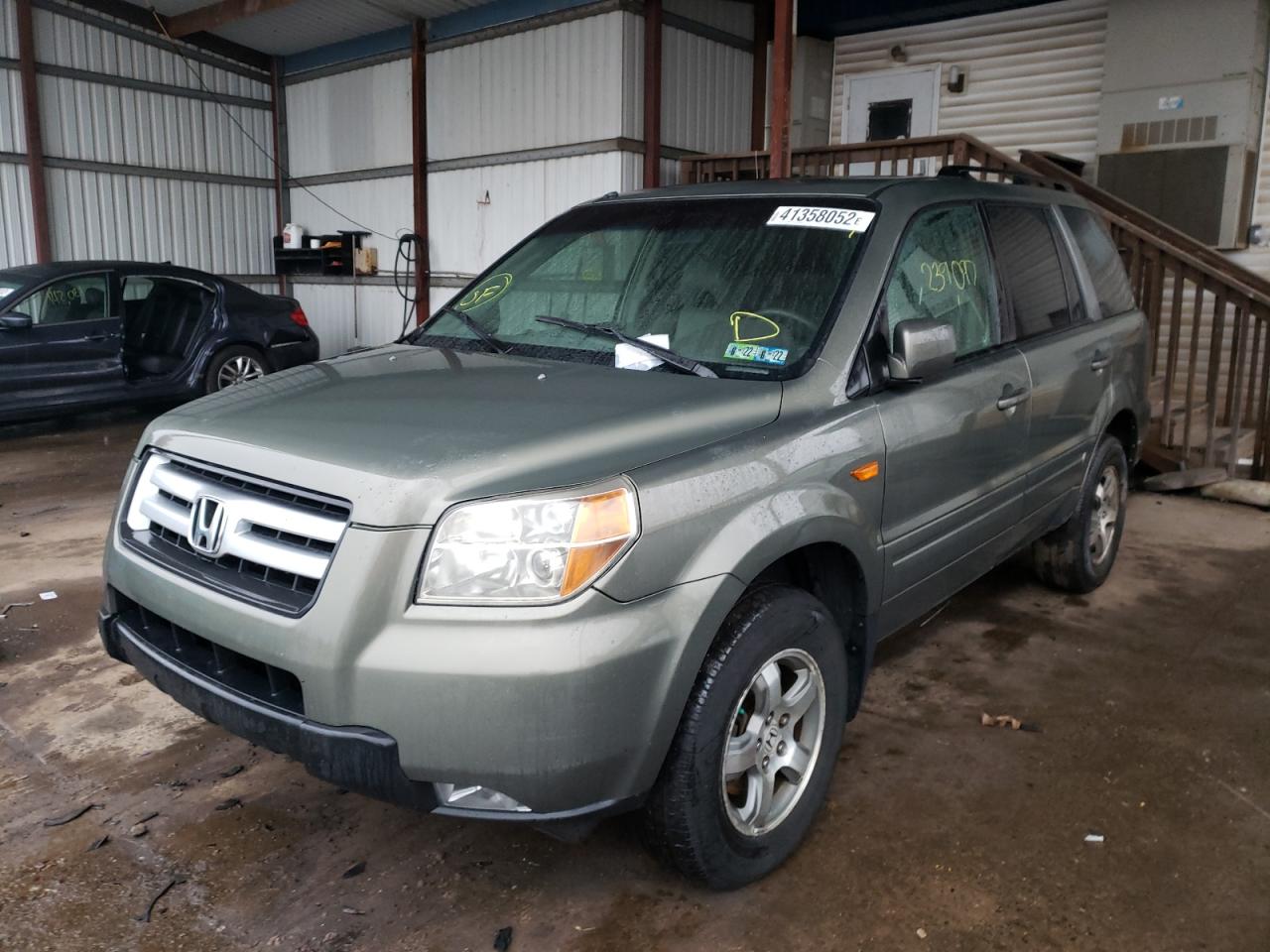 Photo 2 from auction – 2007 HONDA PILOT EXL with VIN 5FNYF18787B029668