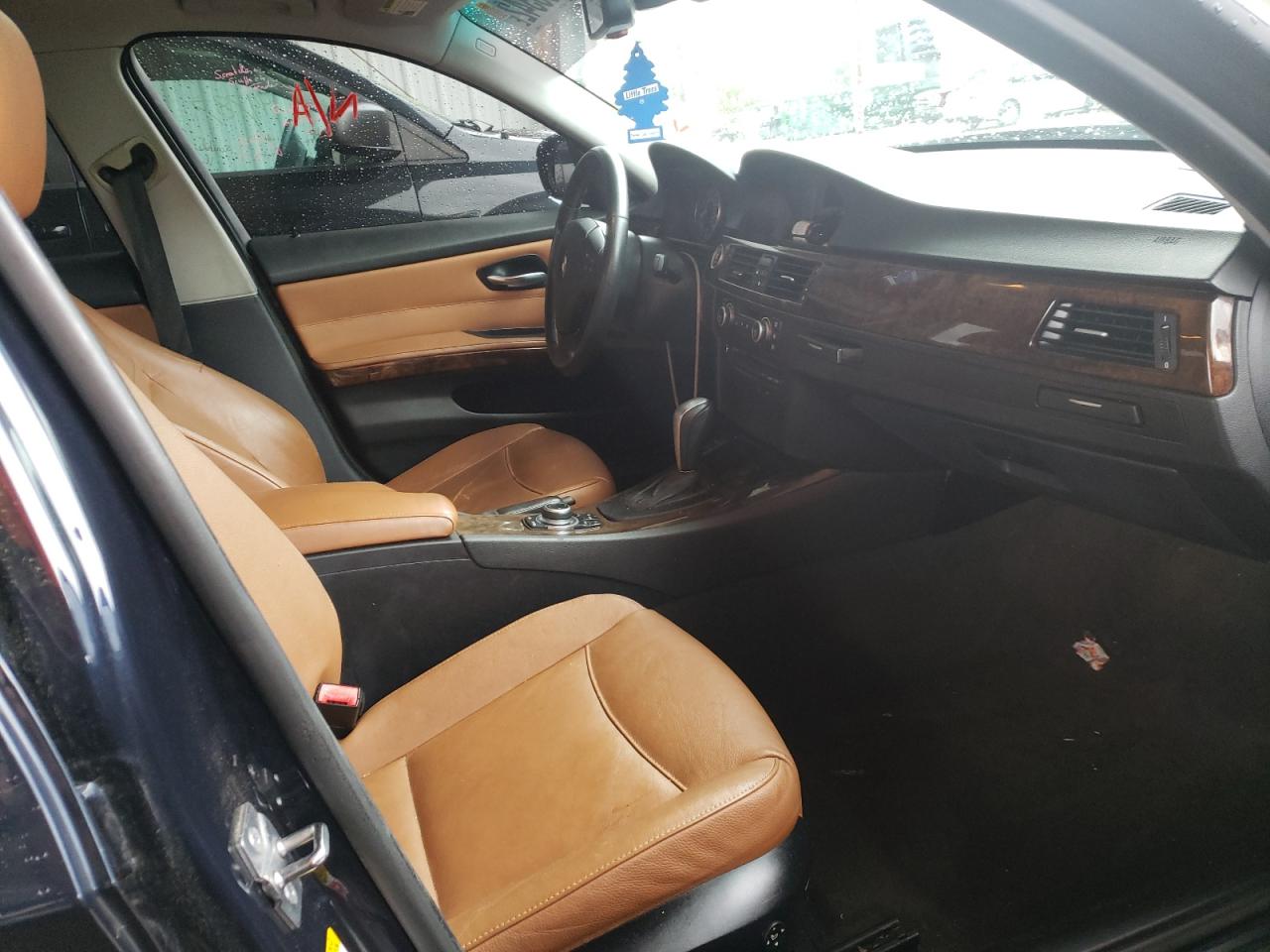 Photo 5 from auction – 2009 BMW 328 I with VIN WBAPH77599NM46100
