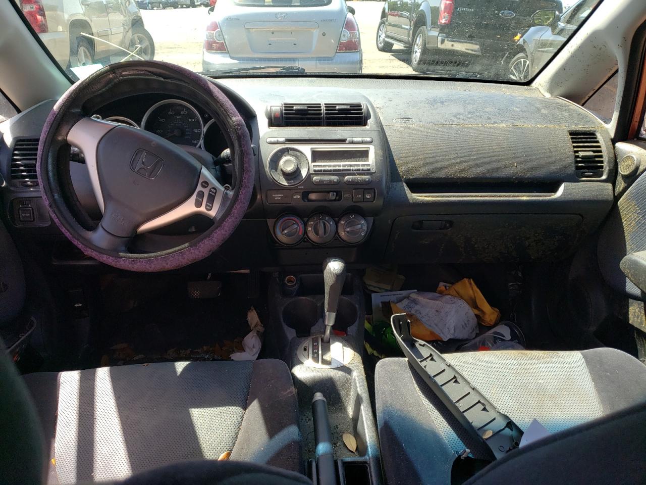 Photo 9 from auction – 2007 HONDA FIT S with VIN JHMGD38657S038981