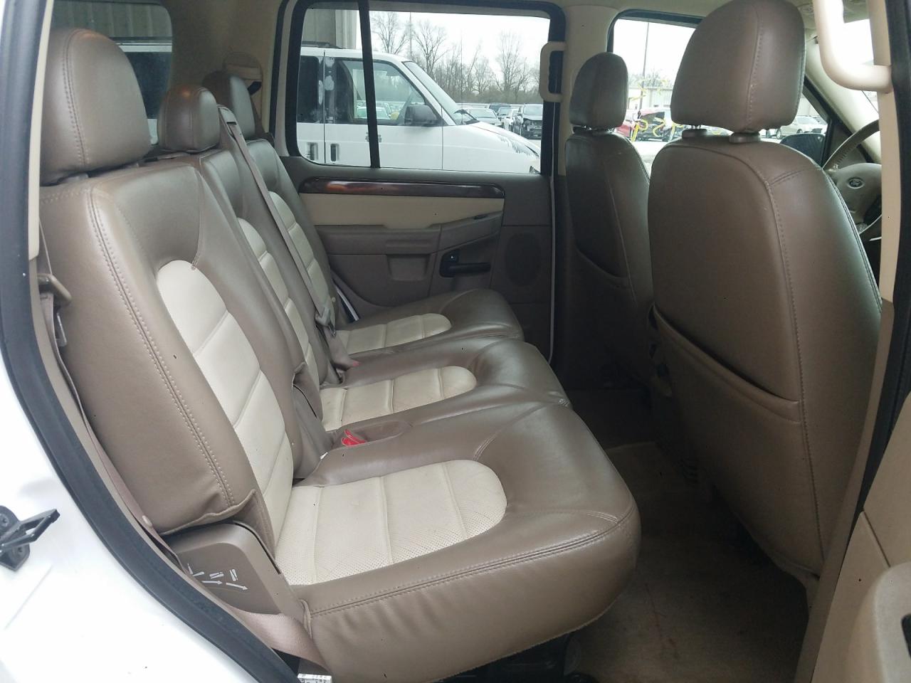 Photo 6 from auction – 2004 FORD EXPLORER E with VIN 1FMZU74W24UA54624