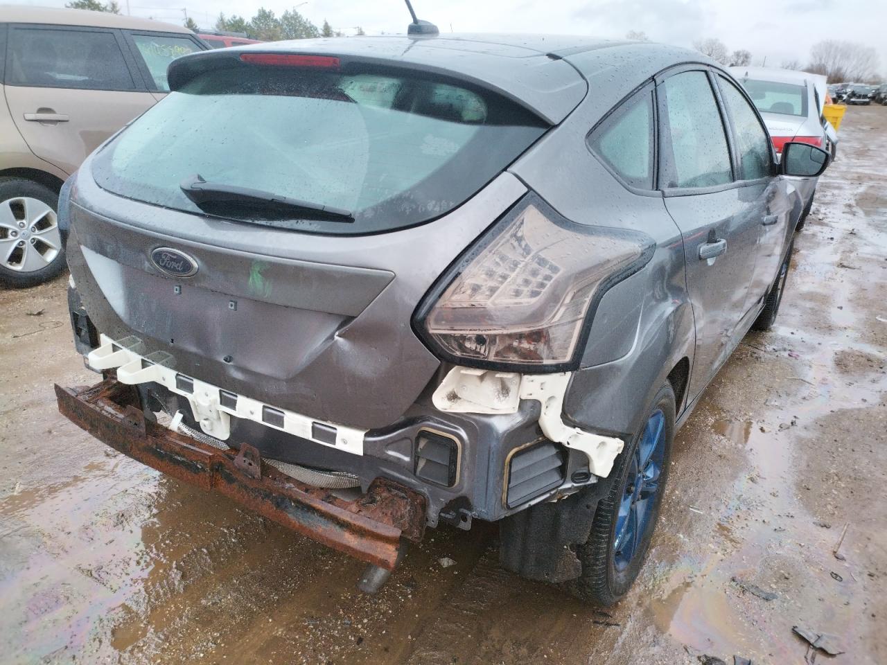 Foto 4 de la subasta – 2013 FORD FOCUS SE con VIN 1FADP3K2XDL294840
