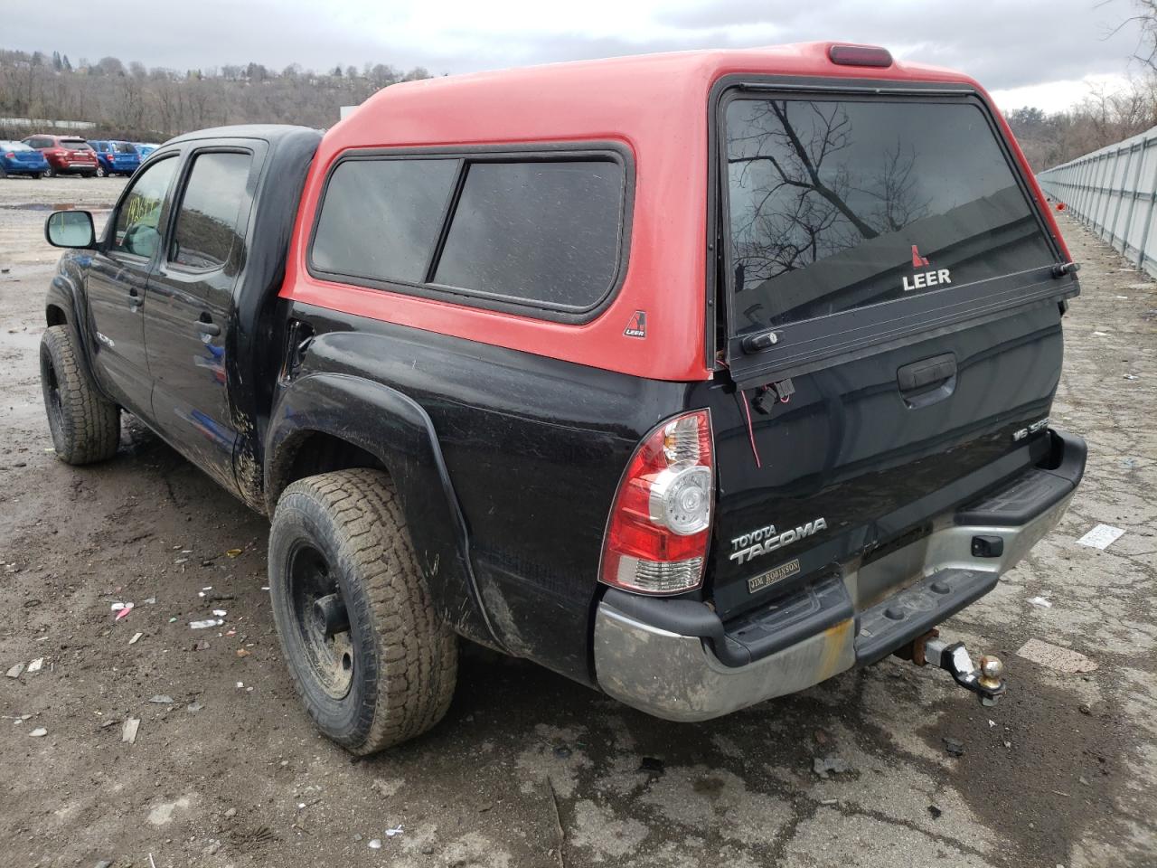 Photo 3 from auction – 2011 TOYOTA TACOMA DOU with VIN 3TMLU4EN1BM077263