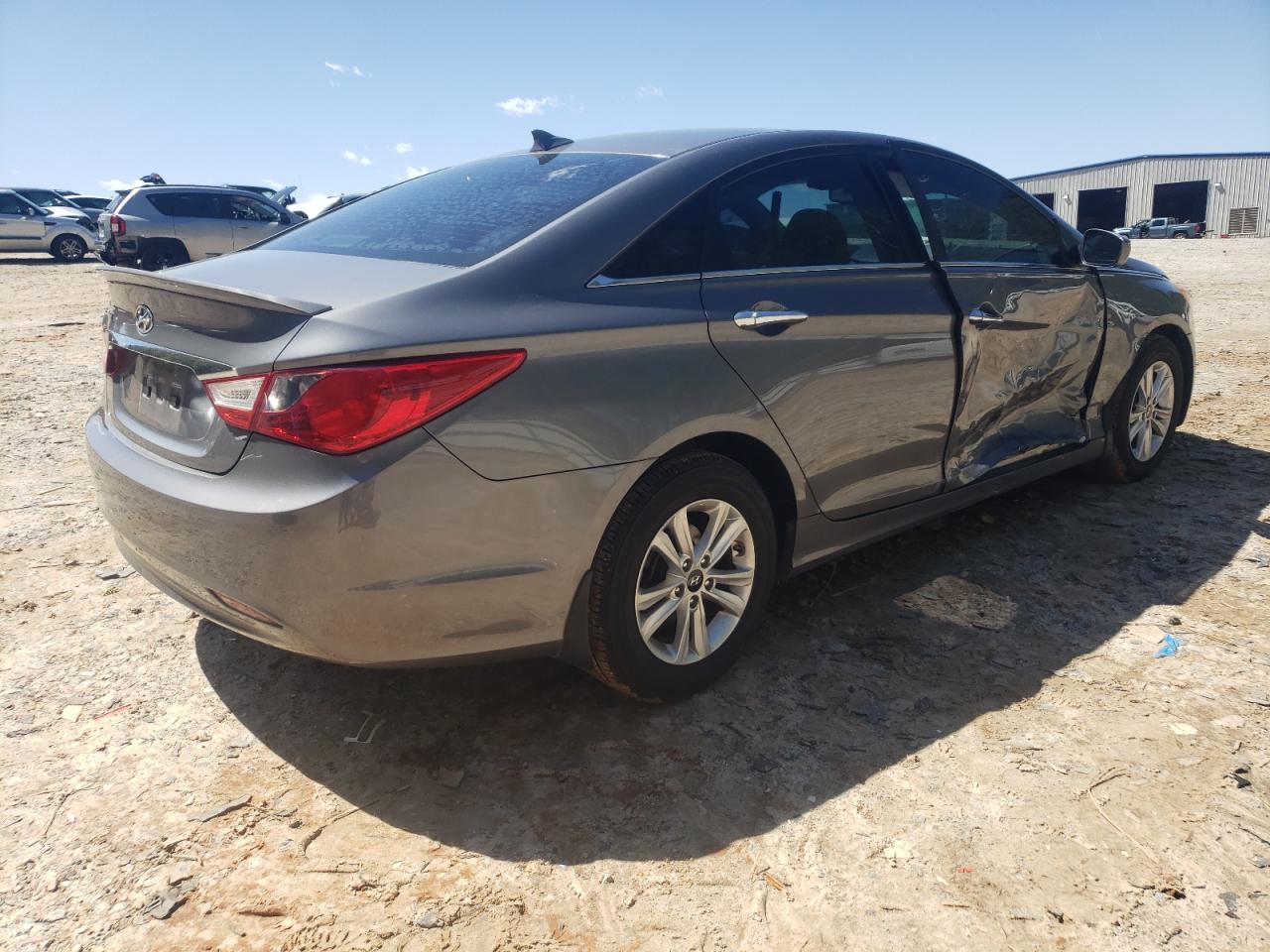 Photo 4 from auction – 2013 HYUNDAI SONATA GLS with VIN 5NPEB4AC4DH741986