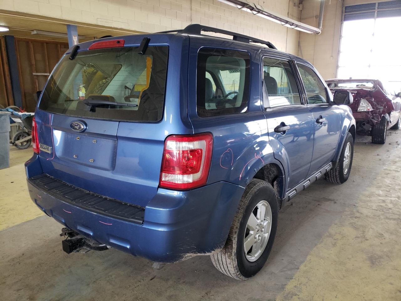 Photo 4 from auction – 2009 FORD ESCAPE XLS with VIN 1FMCU02749KD04215