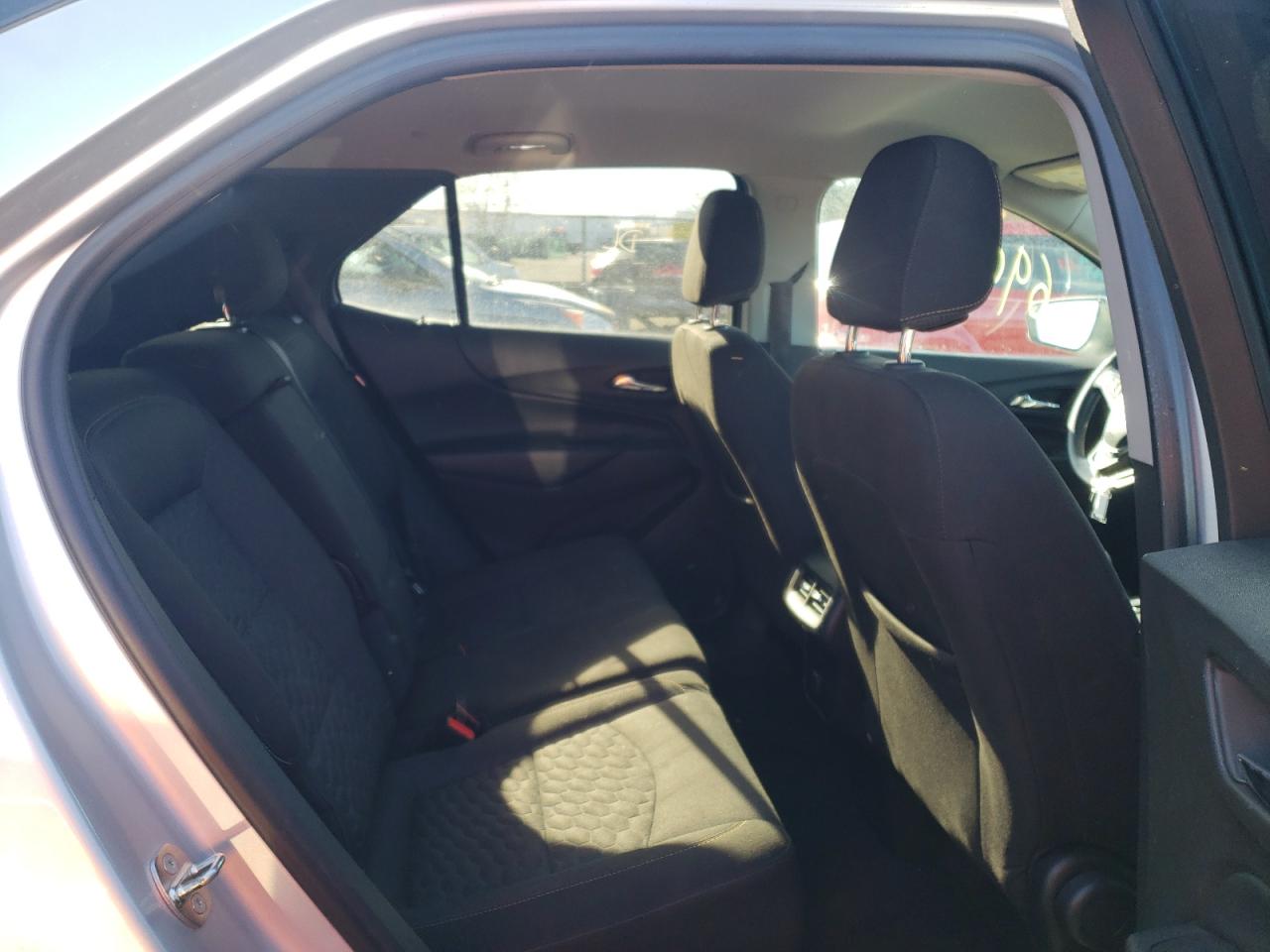 Photo 6 from auction – 2018 CHEVROLET EQUINOX LT with VIN 3GNAXSEV1JS627971