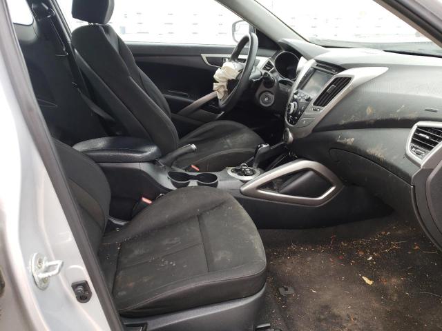Photo 5 from auction – 2016 HYUNDAI VELOSTER with VIN KMHTC6AD4GU275152
