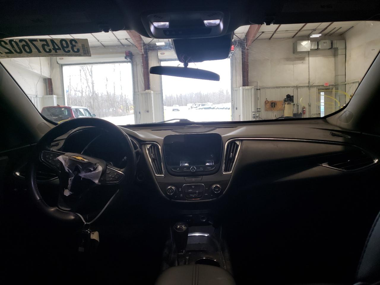Photo 9 from auction – 2018 CHEVROLET MALIBU LT with VIN 1G1ZD5ST4JF289956