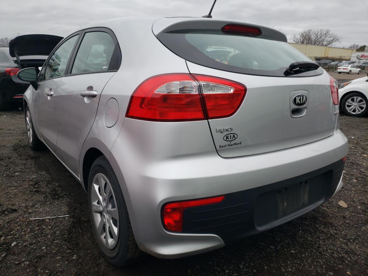 Foto 3 de la subasta – 2016 KIA RIO LX con VIN KNADM5A33G6647573