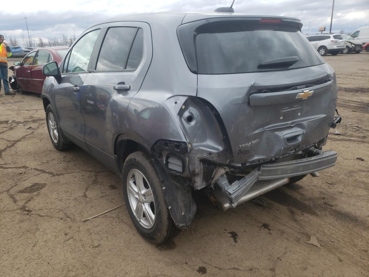 Photo 3 from auction – 2020 CHEVROLET TRAX LS with VIN 3GNCJNSB4LL286343