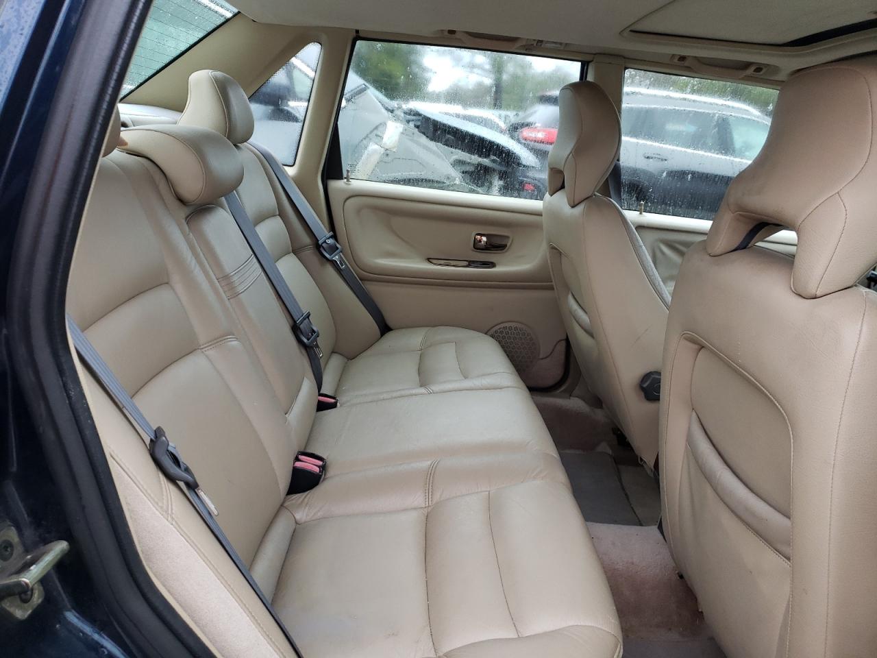 Photo 6 from auction – 1998 VOLVO S70 GLT with VIN YV1LS567XW1523032