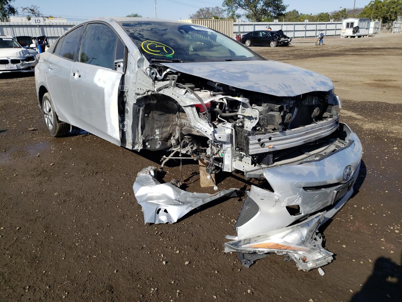 TOYOTA PRIUS 2016 with VIN JTDKARFU1G3017015 - Photo from auction
