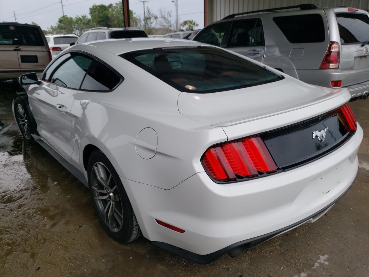 Photo 3 from auction – 2015 FORD MUSTANG with VIN 1FA6P8TH3F5352609