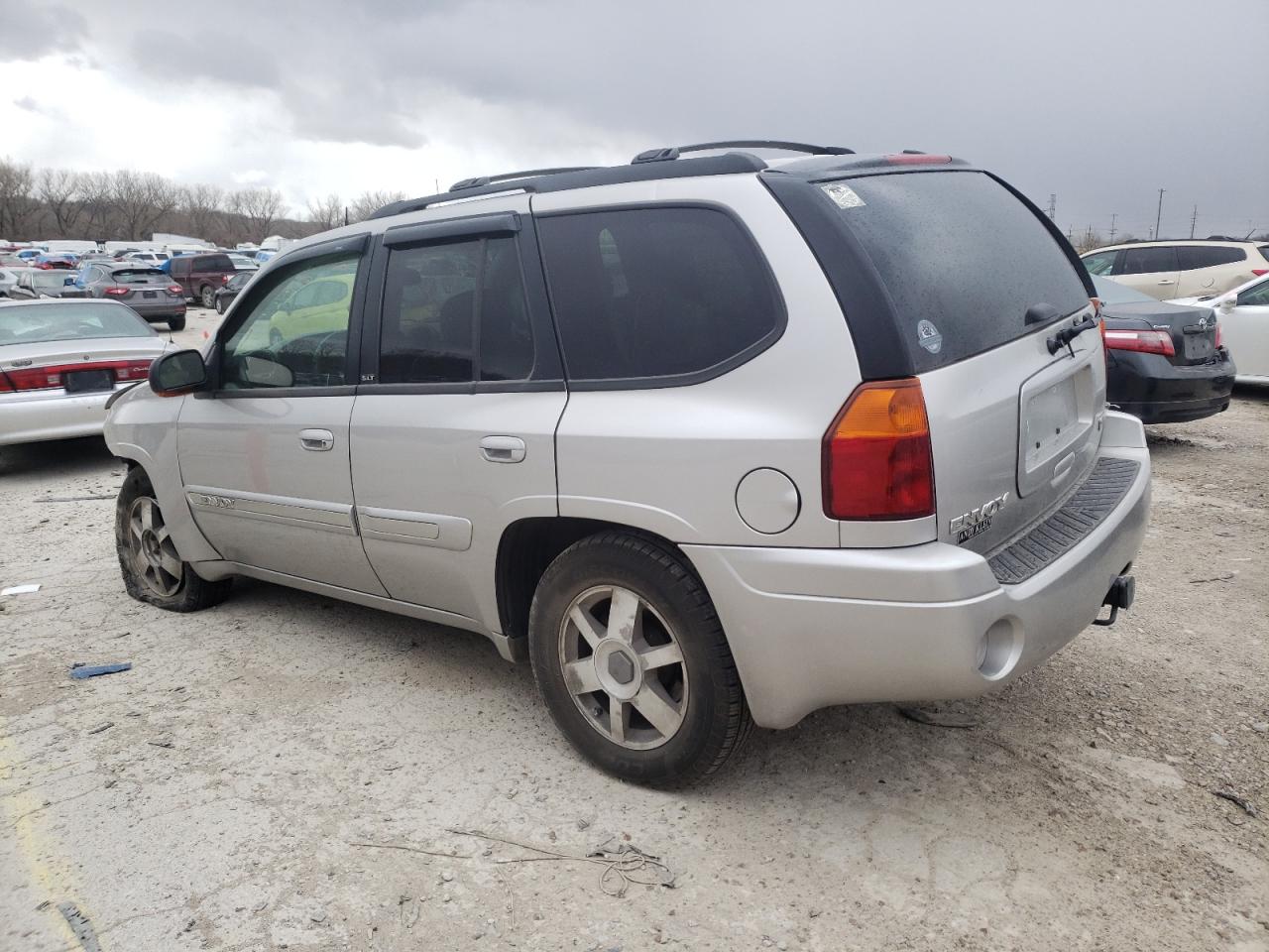 Photo 3 from auction – 2005 GMC ENVOY with VIN 1GKDT13S352102906