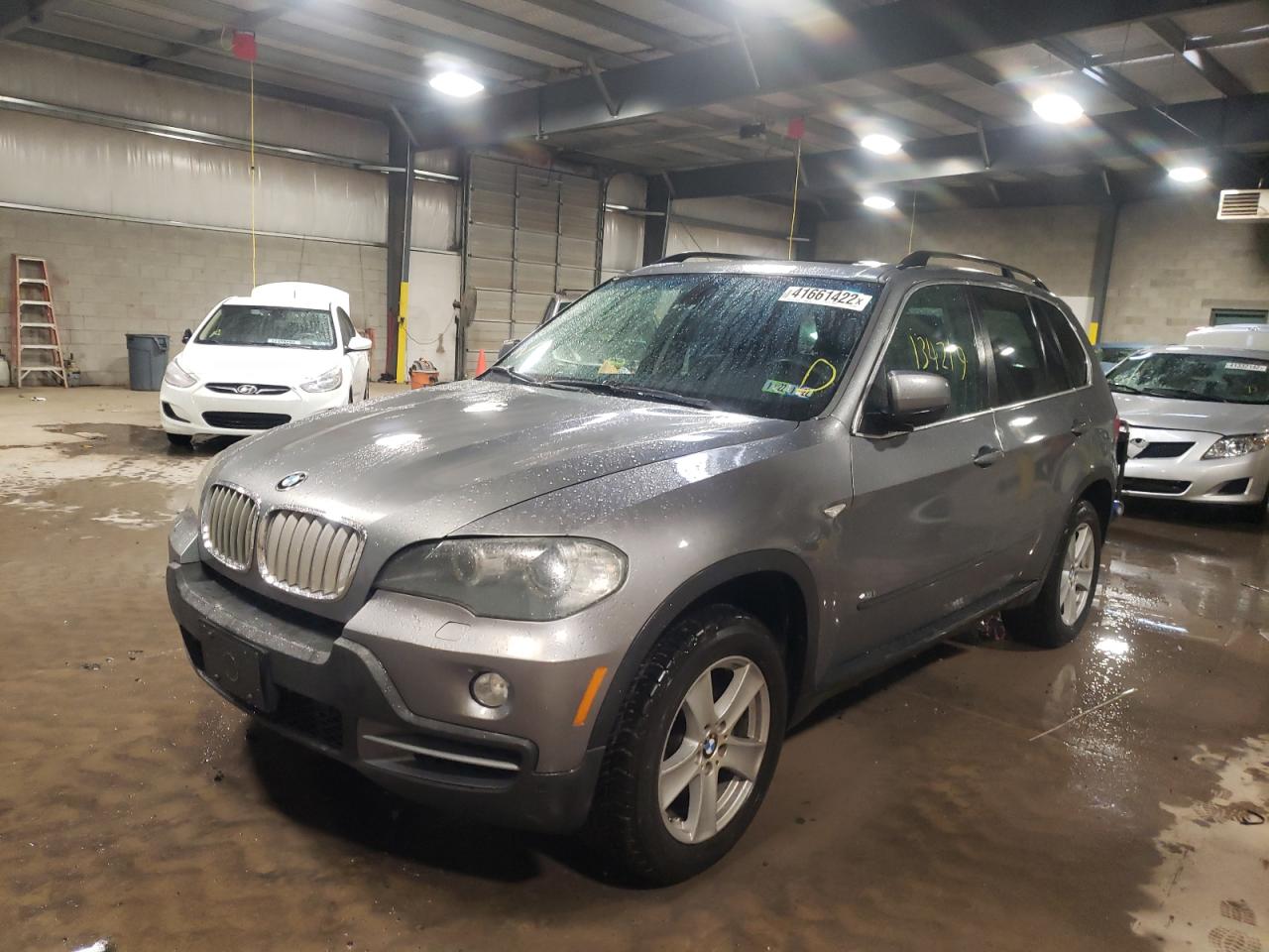 Photo 2 from auction – 2007 BMW X5 4.8I with VIN 5UXFE83517LZ39182