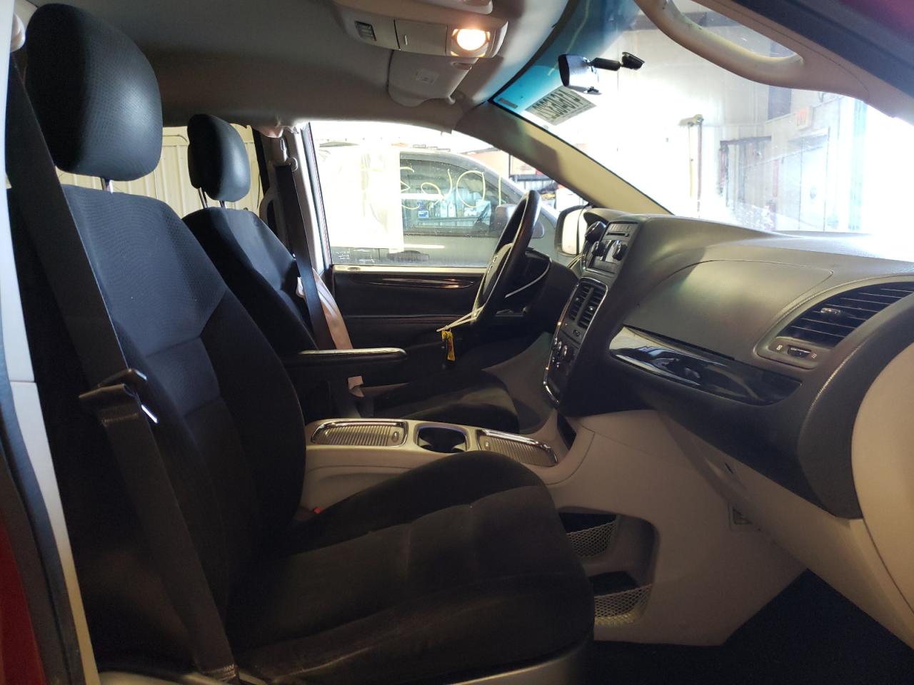 Photo 5 from auction – 2014 DODGE GRAND CARA with VIN 2C4RDGCG1ER202629