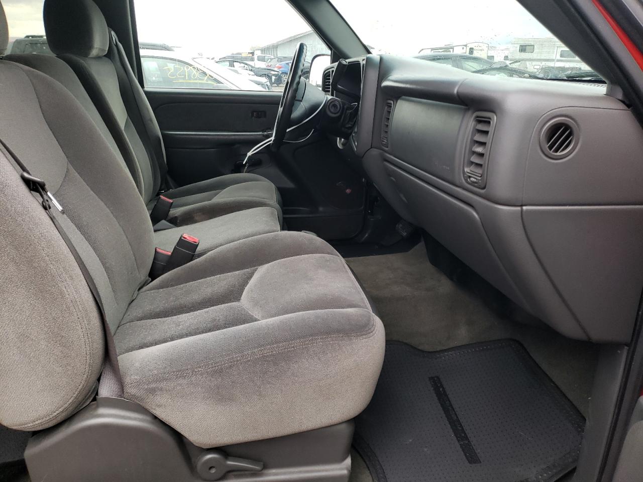 Photo 5 from auction – 2003 GMC NEW SIERRA with VIN 2GTEC19V431174440