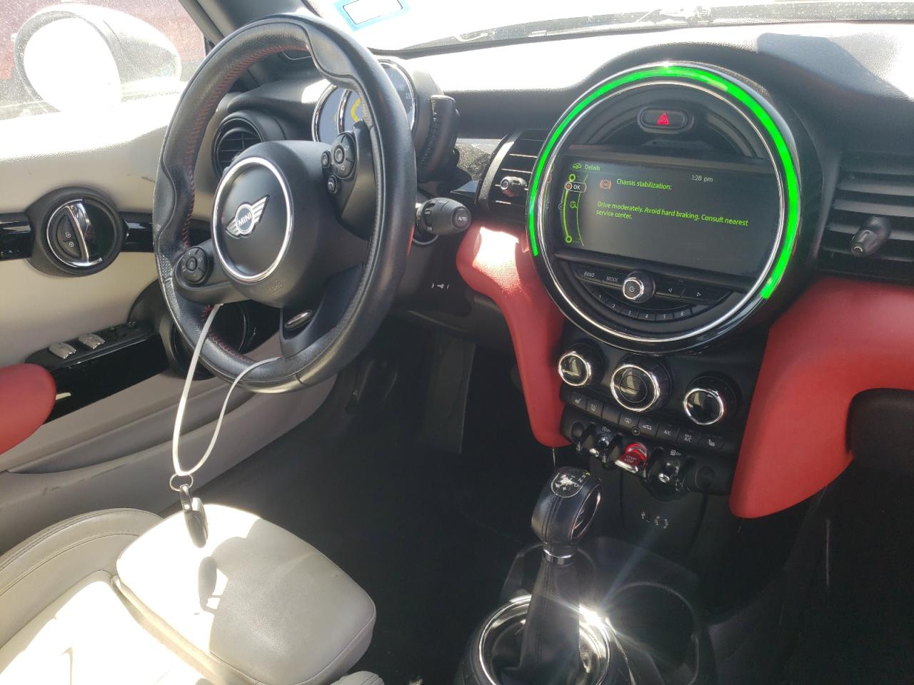 Photo 9 from auction – 2017 MINI COOPER S with VIN WMWWG9C38H3C82334