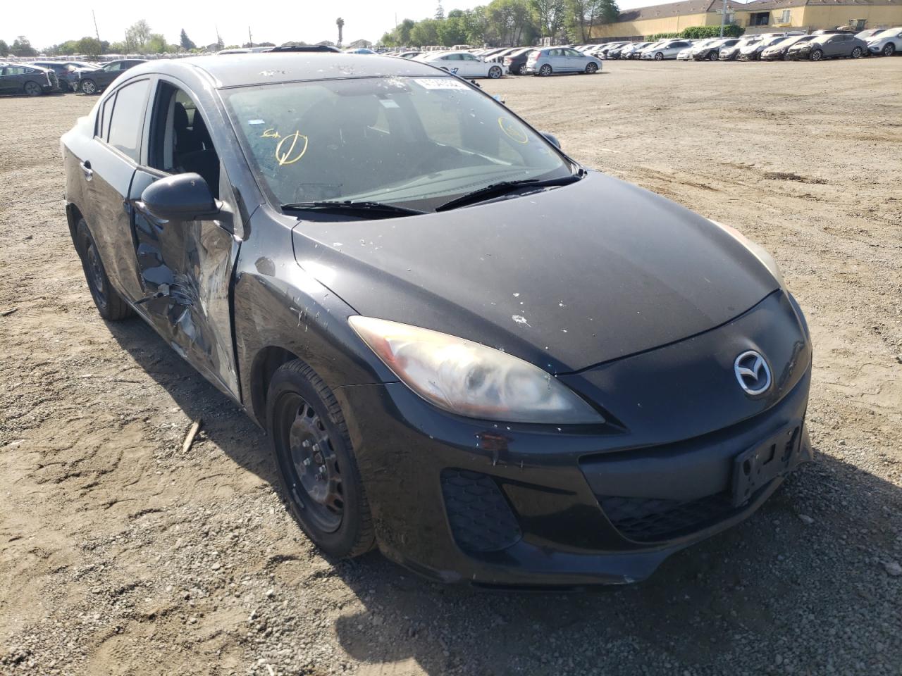 MAZDA 3 I 2013 with VIN JM1BL1TG5D1761539 - Photo from auction