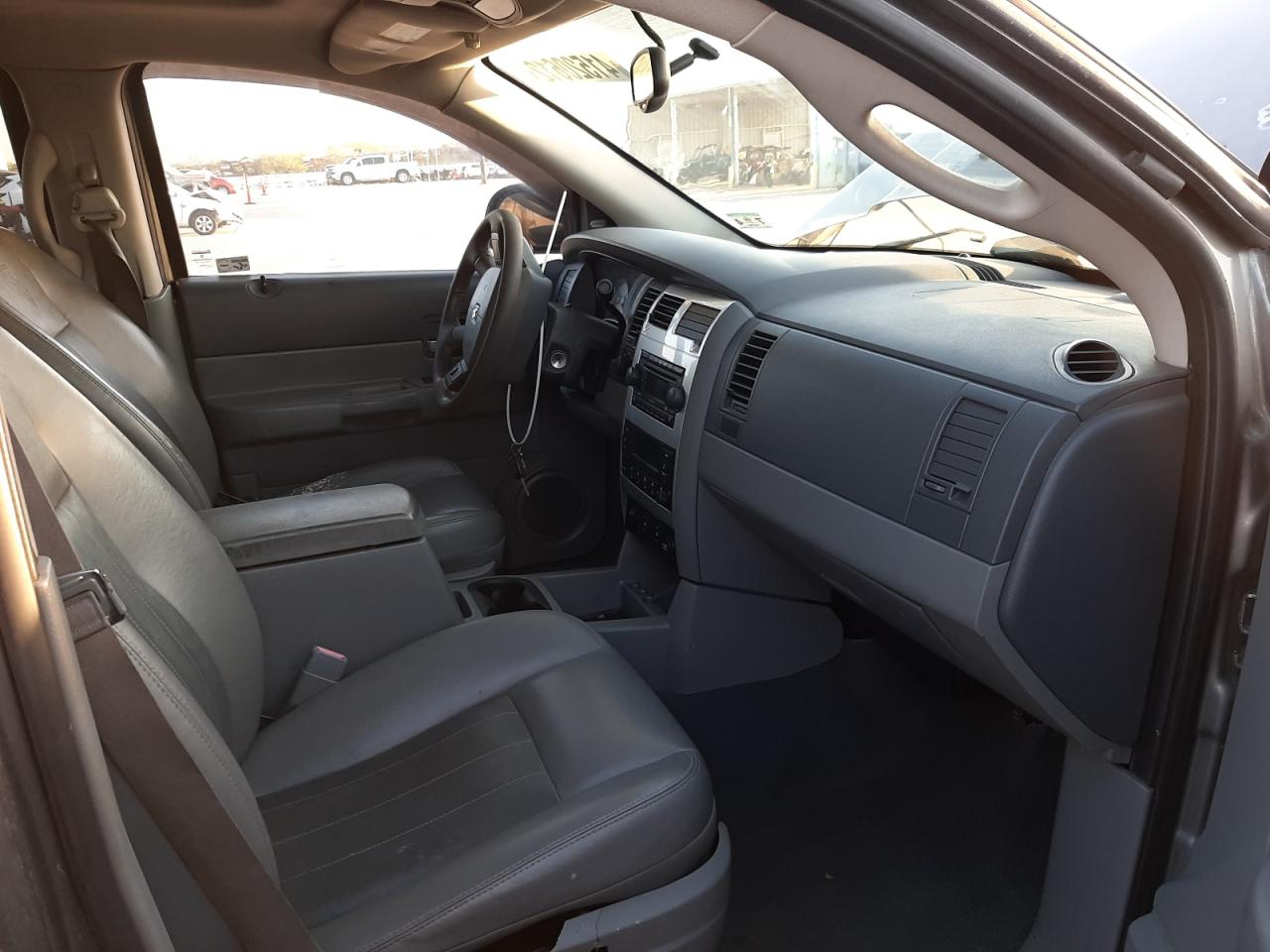 Photo 5 from auction – 2006 DODGE DURANGO LI with VIN 1D4HB58216F135898