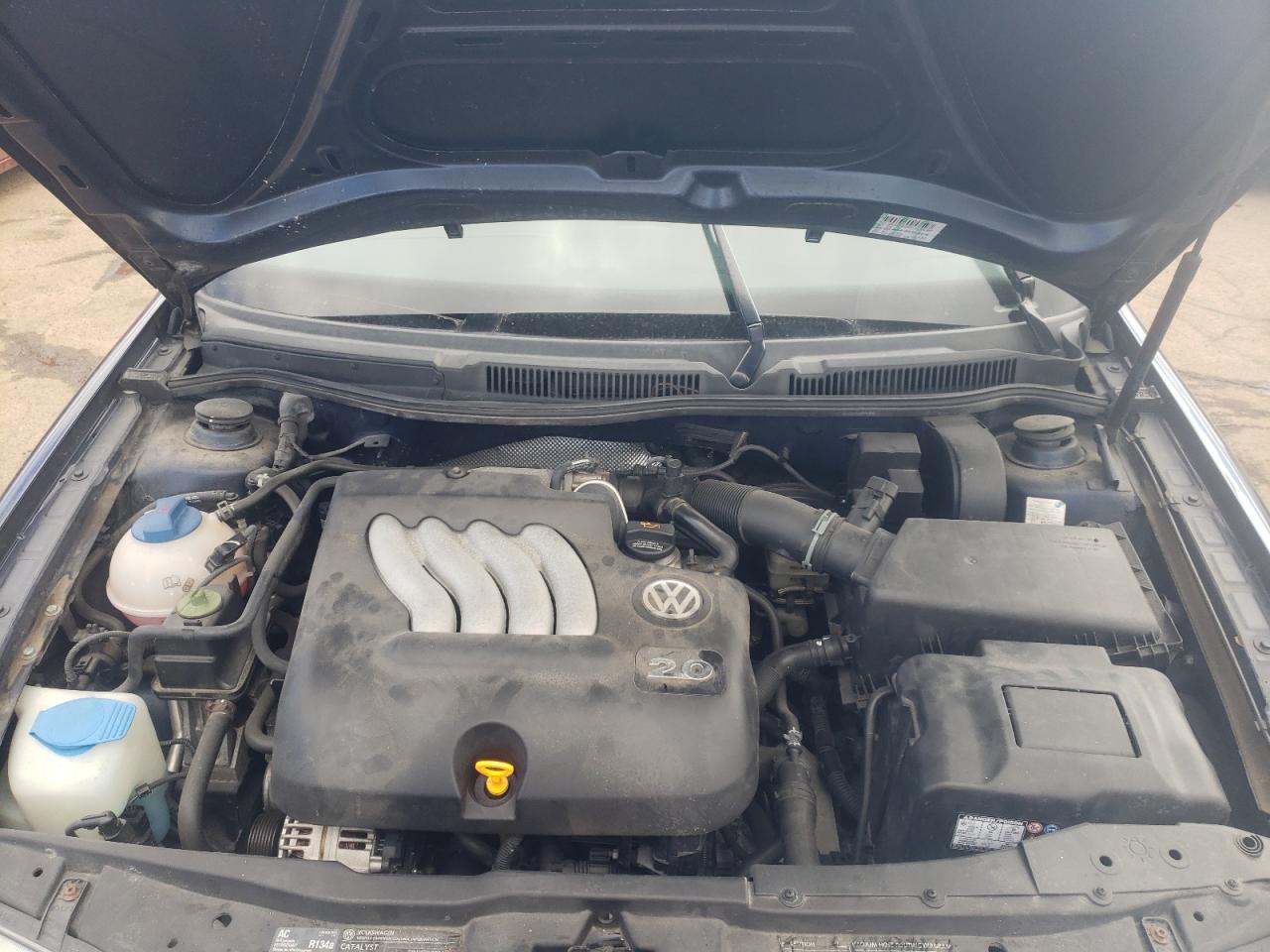 Photo 7 from auction – 2004 VOLKSWAGEN JETTA with VIN 3VWSK69M24M105232