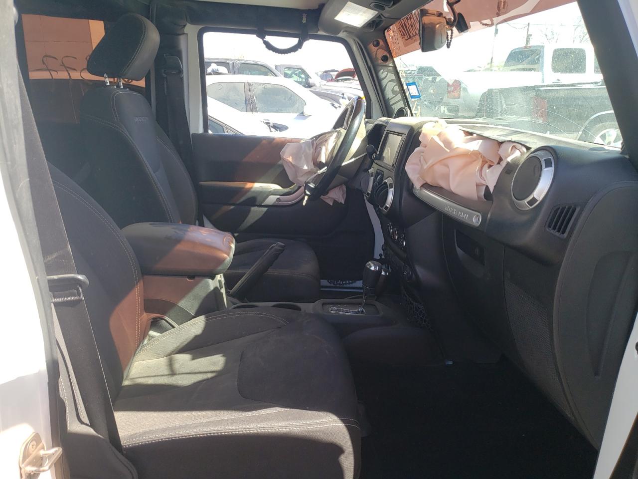 Photo 5 from auction – 2013 JEEP WRANGLER U with VIN 1C4BJWFG0DL599595