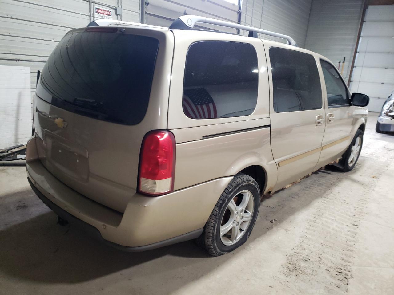 Photo 4 from auction – 2005 CHEVROLET UPLANDER L with VIN 1GNDV33L65D181297