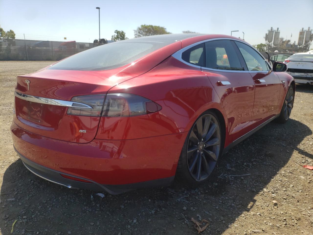 Photo 4 from auction – 2014 TESLA MODEL S with VIN 5YJSA1H13EFP62210