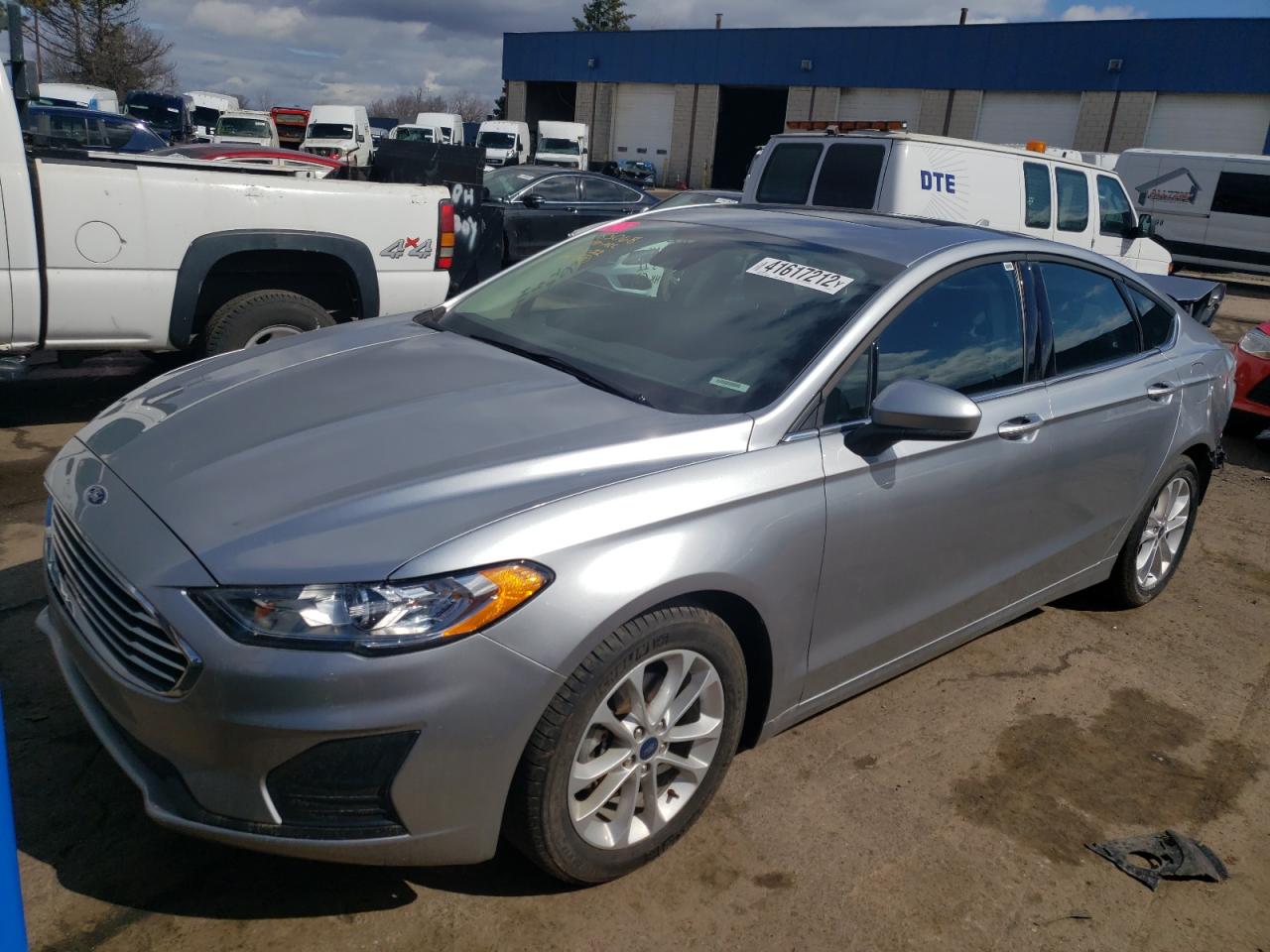 Photo 2 from auction – 2020 FORD FUSION SE with VIN 3FA6P0HD7LR109112