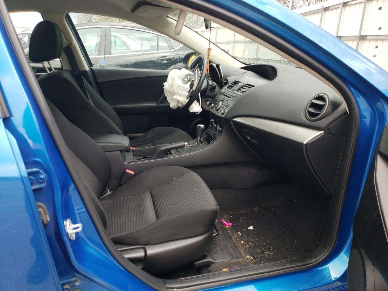 Photo 5 from auction – 2012 MAZDA 3 I with VIN JM1BL1V73C1669874