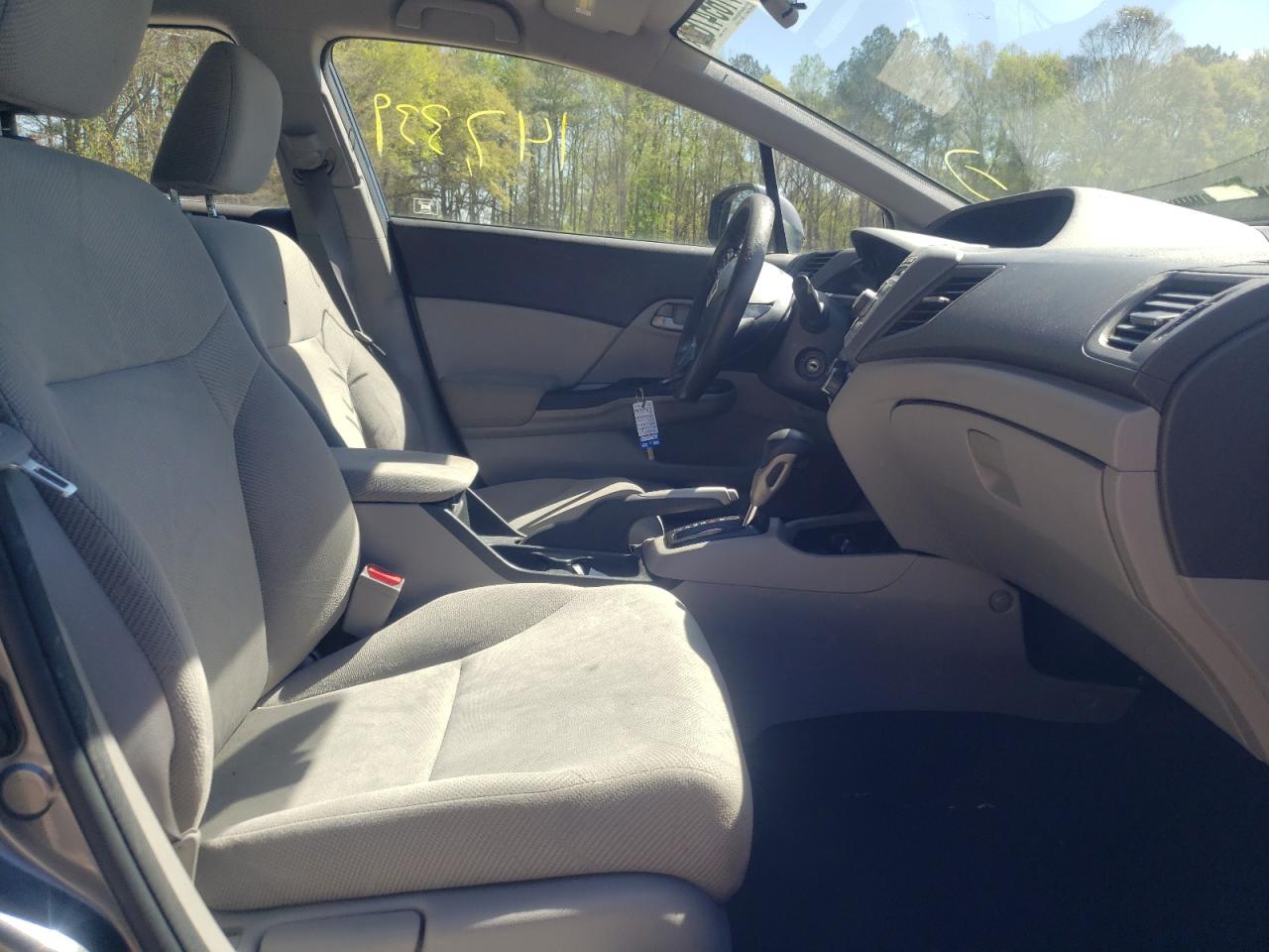 Photo 5 from auction – 2012 HONDA CIVIC LX with VIN 2HGFB2F56CH306379