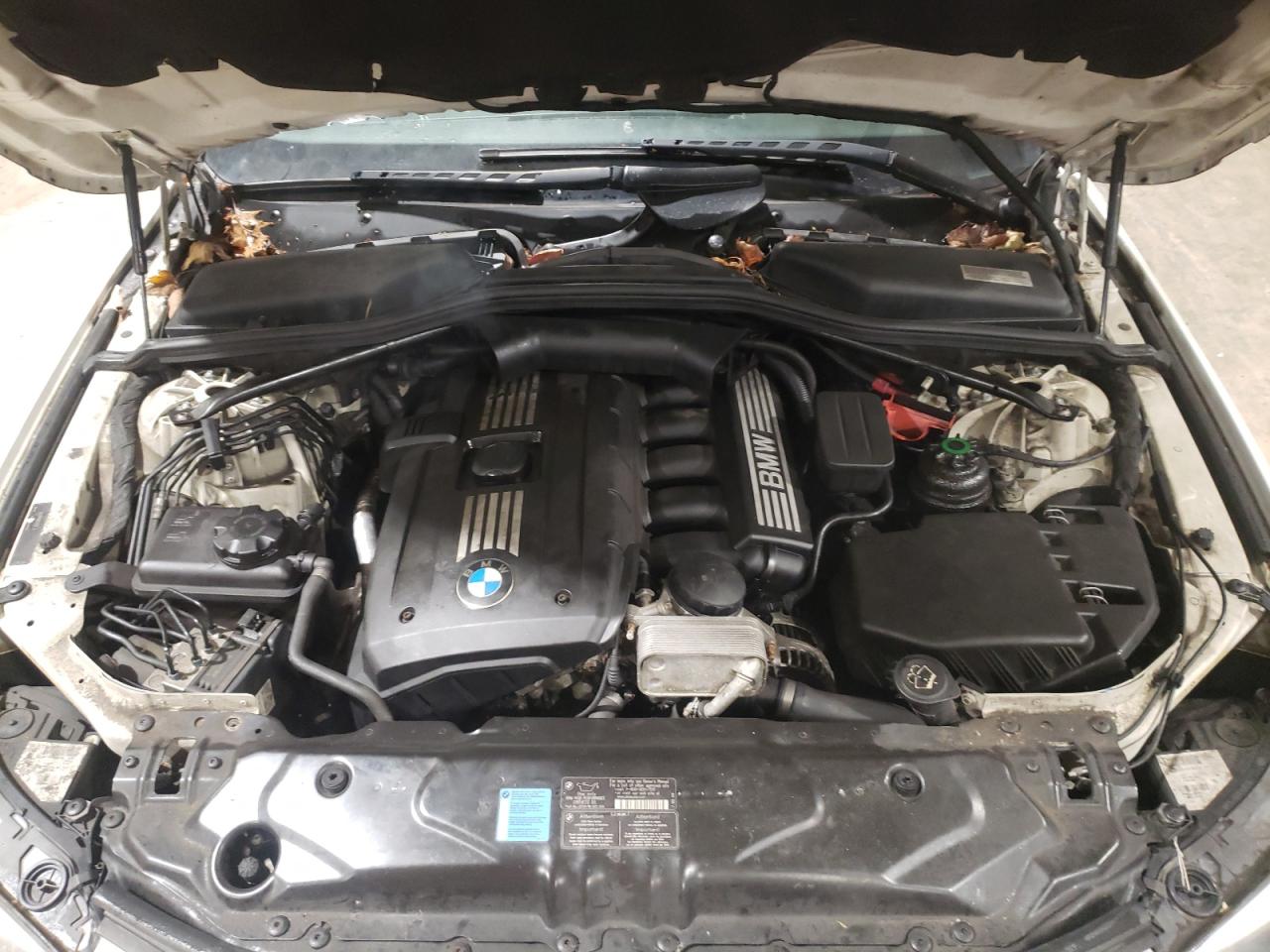 Photo 7 from auction – 2009 BMW 528XI with VIN WBANV13599C151089