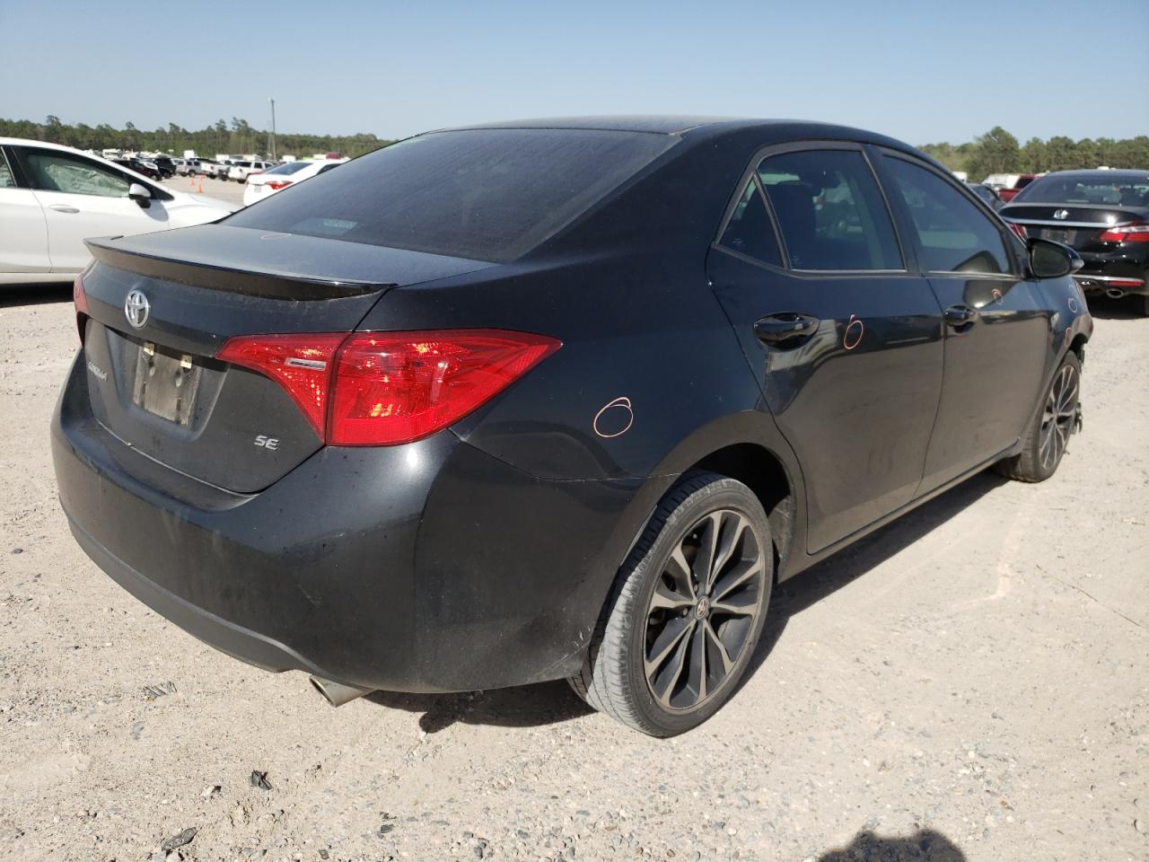 Photo 4 from auction – 2018 TOYOTA COROLLA L with VIN 5YFBURHE4JP761915