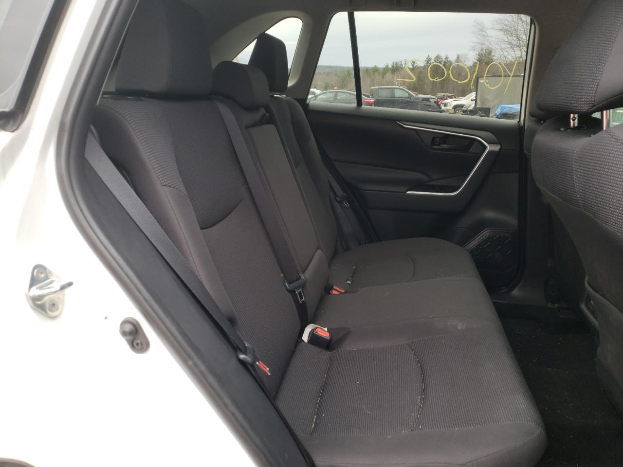 Photo 6 from auction – 2019 TOYOTA RAV4 LE with VIN 2T3MWRFVXKW017023