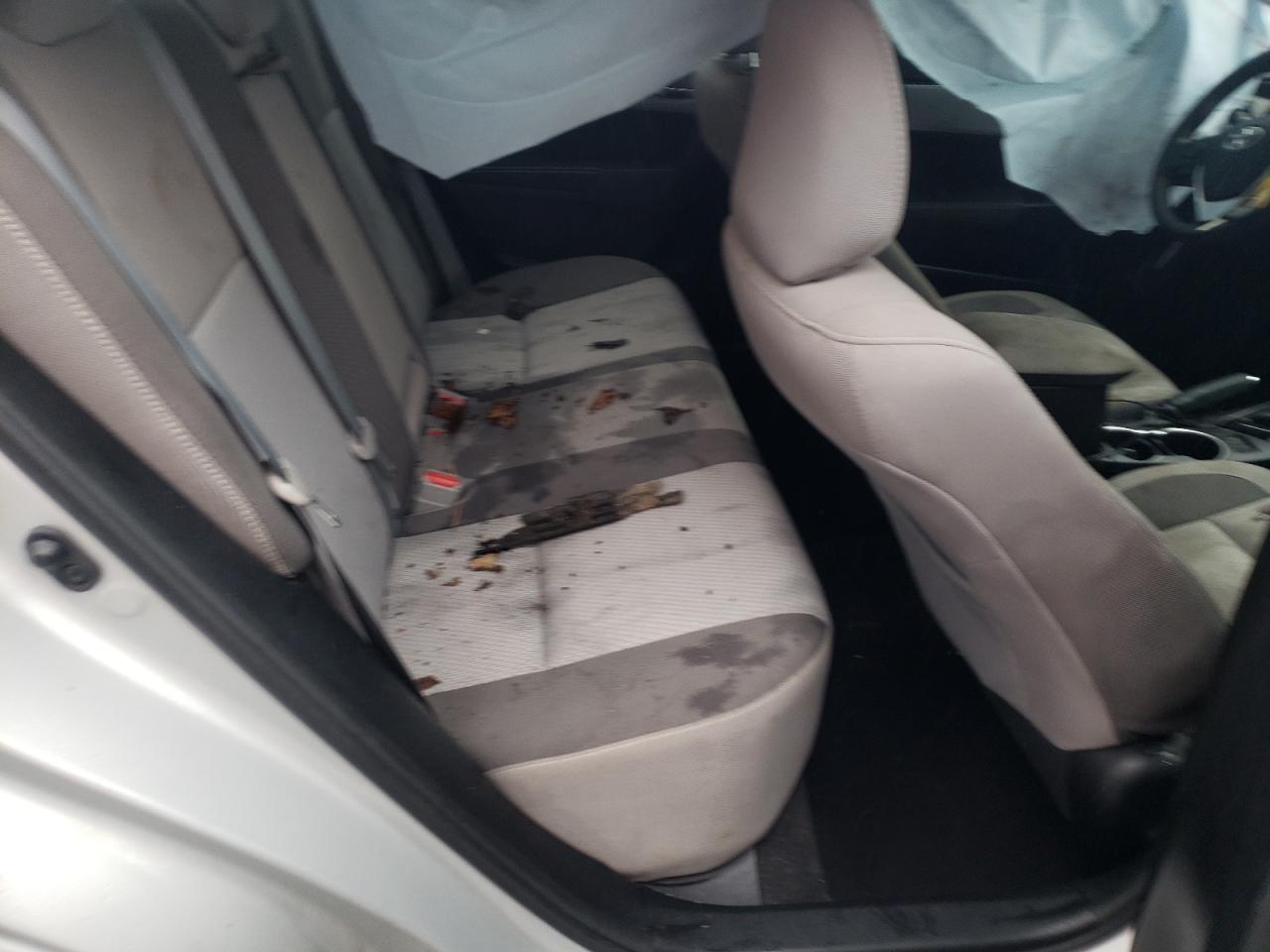 Photo 6 from auction – 2017 TOYOTA COROLLA L with VIN 2T1BURHEXHC946951