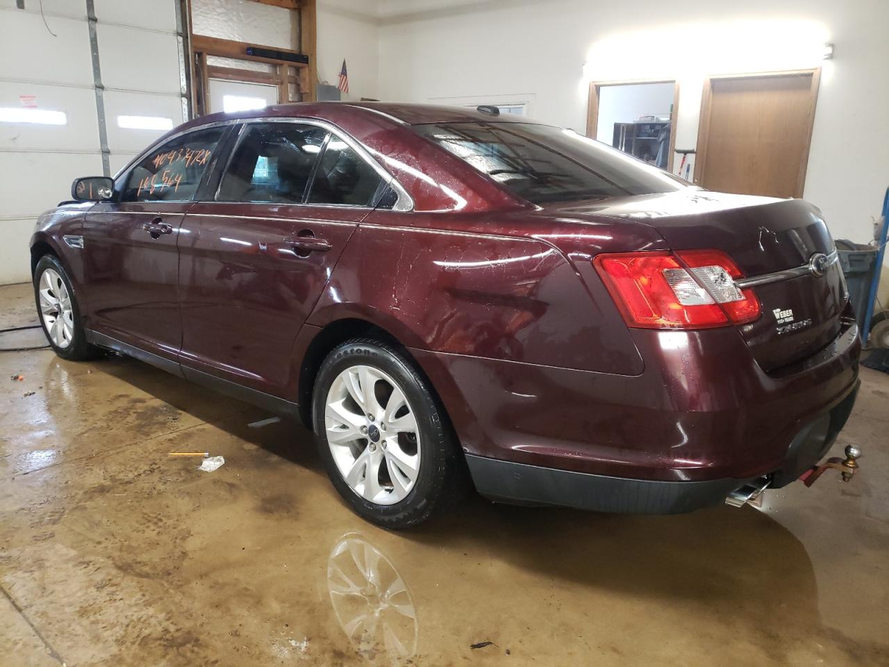 Photo 3 from auction – 2011 FORD TAURUS SEL with VIN 1FAHP2EW4BG102540