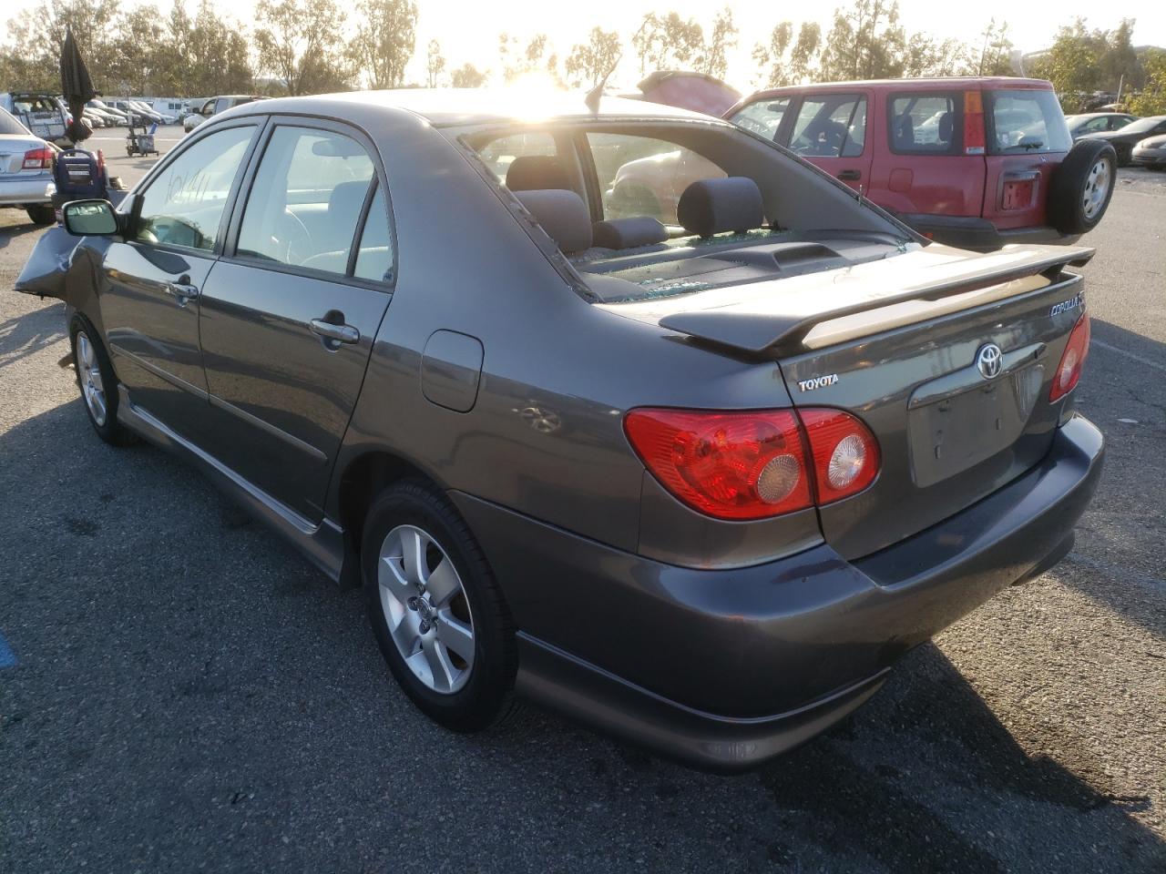Photo 3 from auction – 2005 TOYOTA COROLLA CE with VIN 1NXBR32E65Z511507