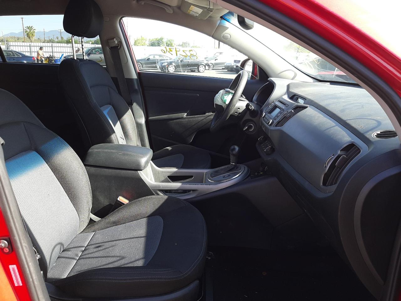 Photo 5 from auction – 2015 KIA SPORTAGE L with VIN KNDPBCAC4F7741447