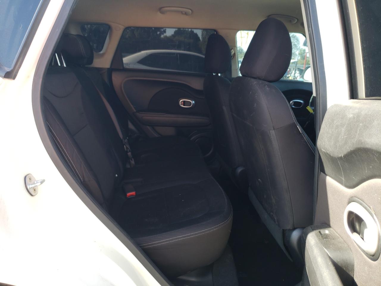 Photo 6 from auction – 2016 KIA SOUL with VIN KNDJN2A25G7318263