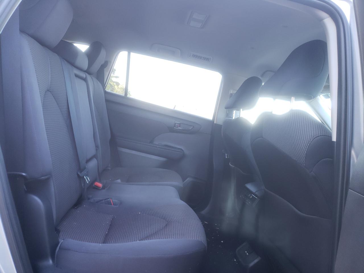 Photo 6 from auction – 2021 TOYOTA HIGHLANDER with VIN 5TDBZRBH0MS544491